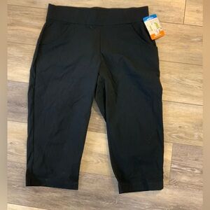 Columbia Black Omni-Shield Capri’s. Size M